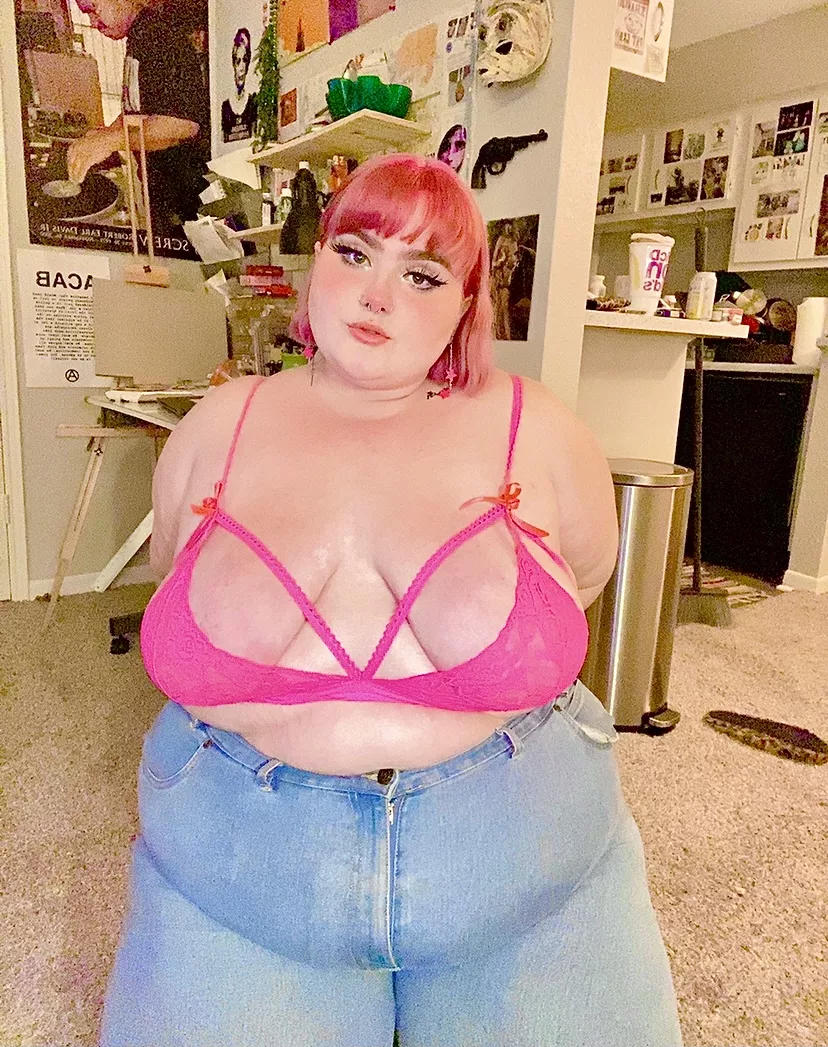 can u cum on my tits? 🥺 can u cum on my tits? 🥺