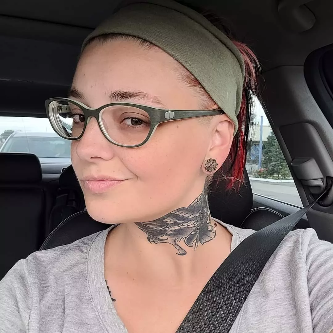 can u help me id her sc girl name. claims she was a suicide girl be around 2007ish.