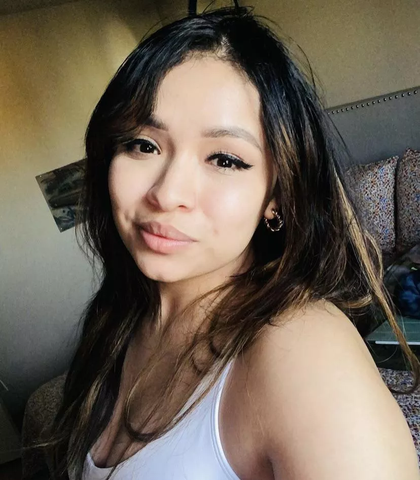 Can u trib her for me, dm or kik Can u trib her for me, dm or kik