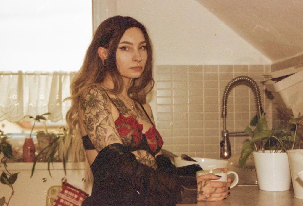 can we fuck in the kitchen? can we fuck in the kitchen?