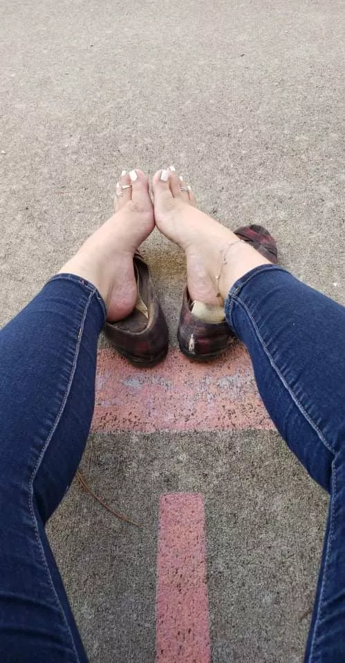 Can you cum just from smelling feet? Can you cum just from smelling feet?