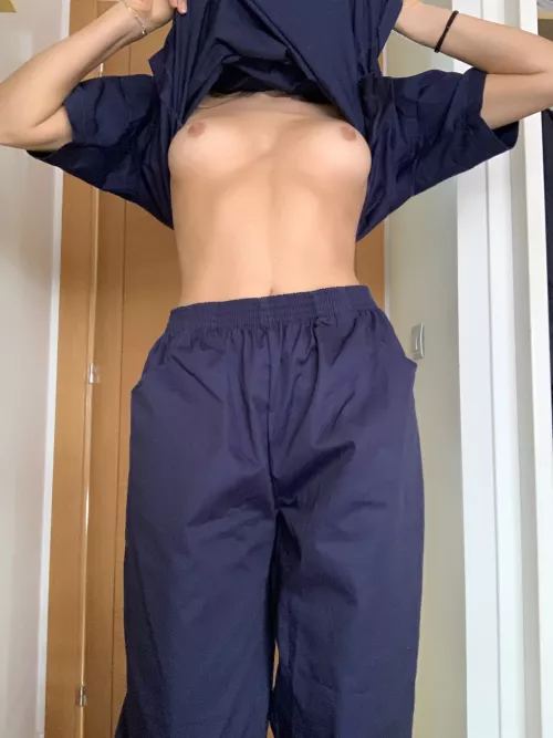 Can you describe the last time you got turned on in public? [F][18][OC]