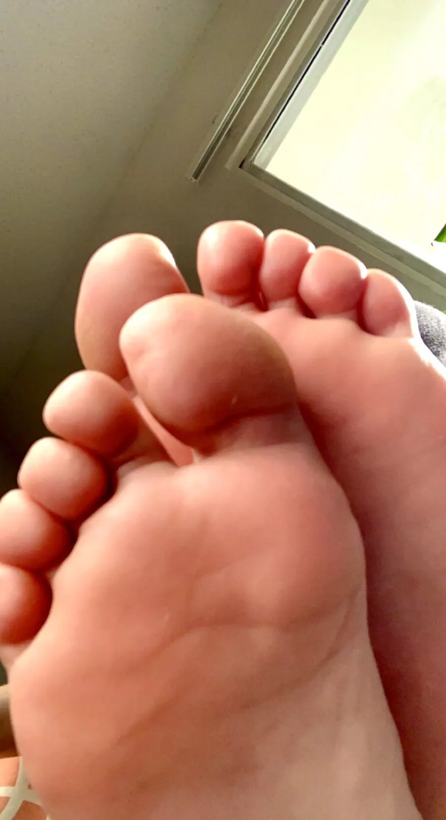 Can you fit all of my sexy toes in your mouth? Tell me Can you fit all of my sexy toes in your mouth? Tell me