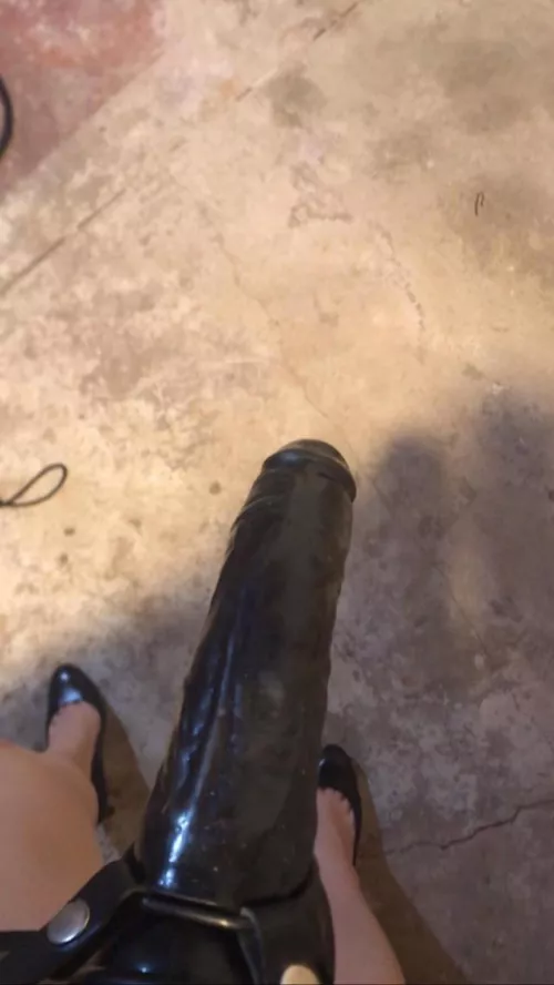 Can you fit my entire bbc In your ass? I wanna see your touch the balls