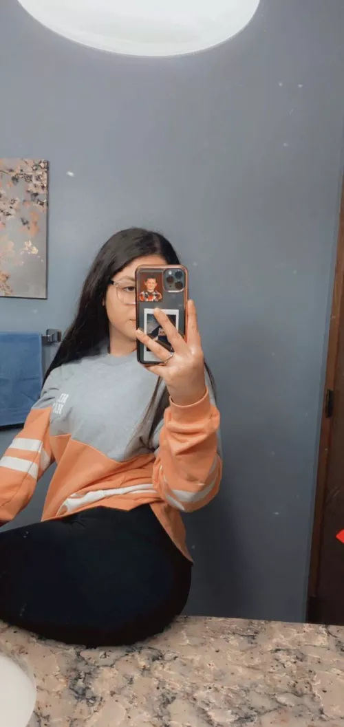 Can you give me backshots? I promise I’ll scream daddy