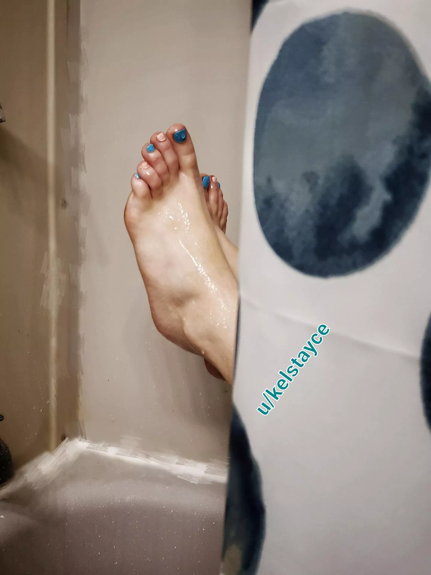 Can you help me wash them? Can you help me wash them?