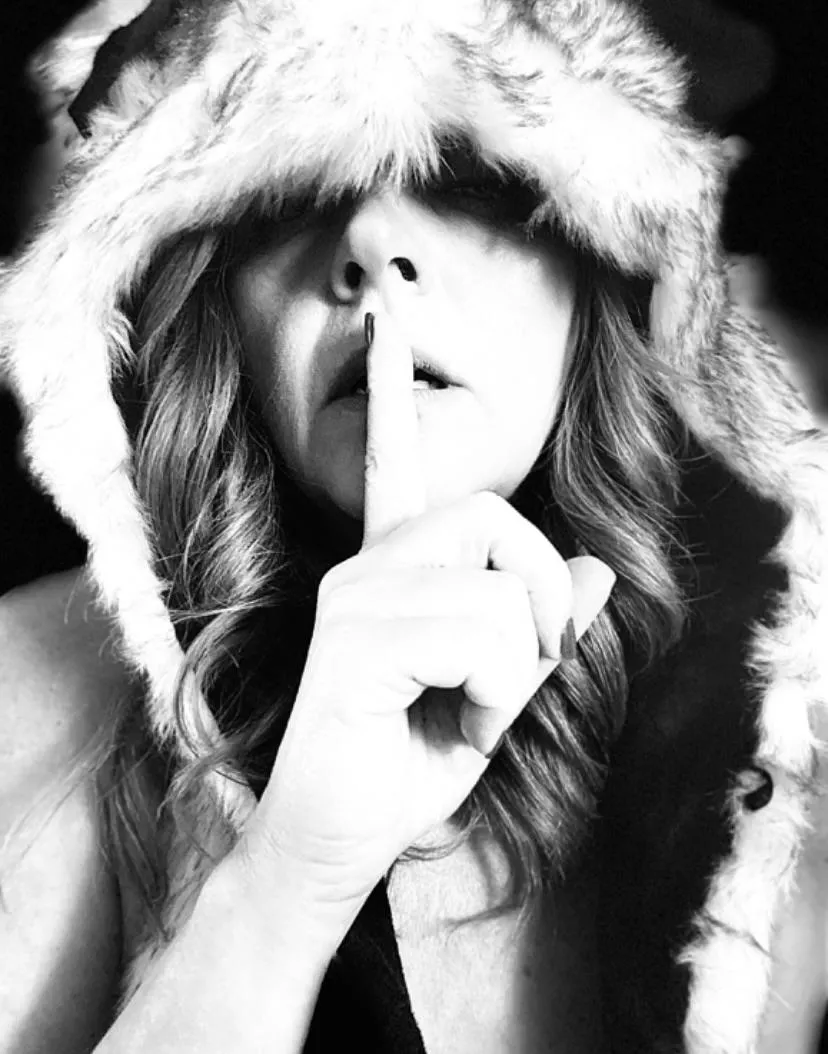 Can you keep a secret? No one knows I’m here 54yo Exec