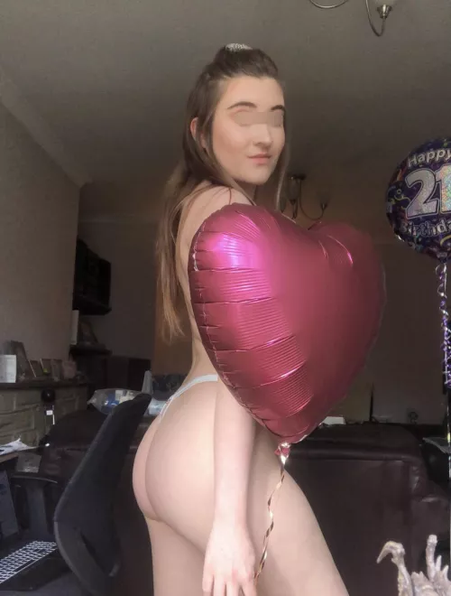 โCan you stay home and snuggle naked with me?โ Thatโs the kinda question youโd get every morning if I was your wifey ๐ฅบ