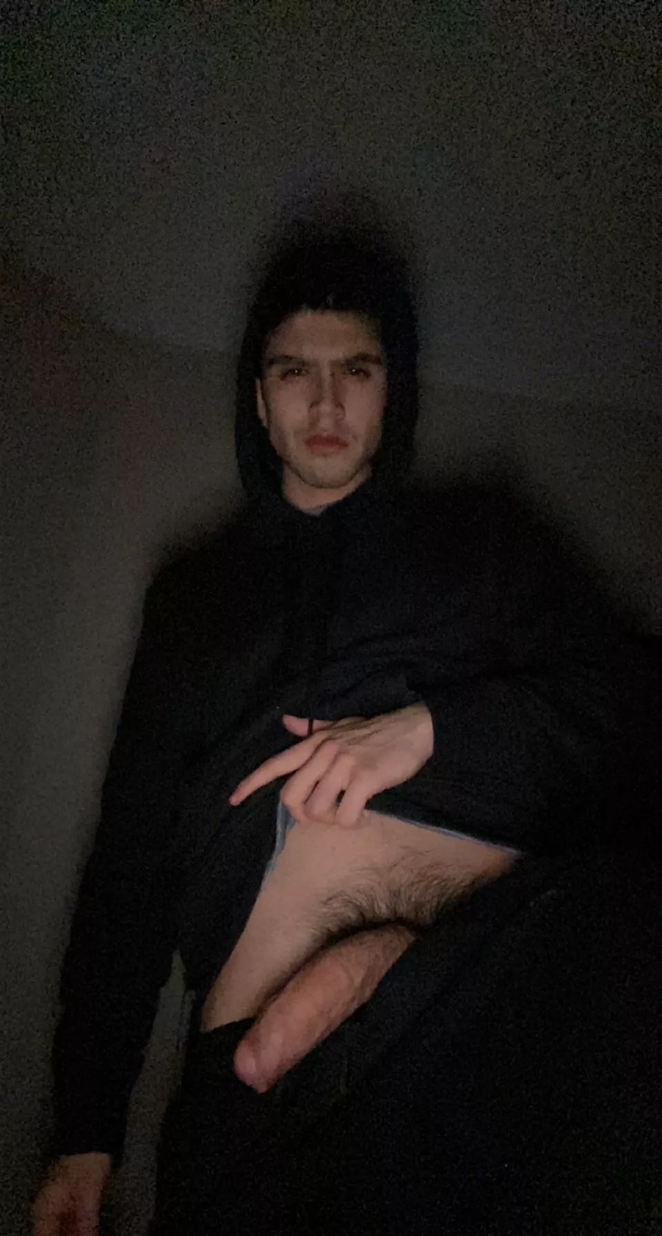 Can you suck me dry, gotta go to work and still hard Can you suck me dry, gotta go to work and still hard