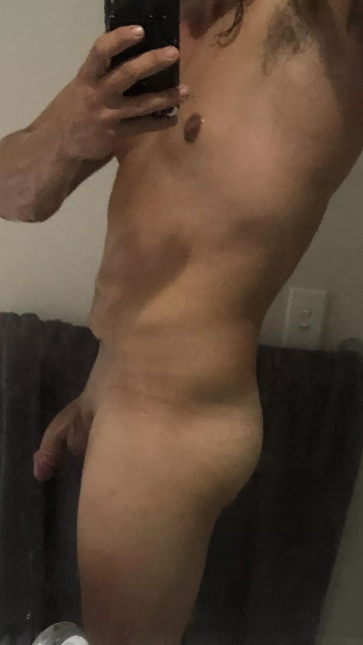 Can you tell I’ve been working out? (M) 24