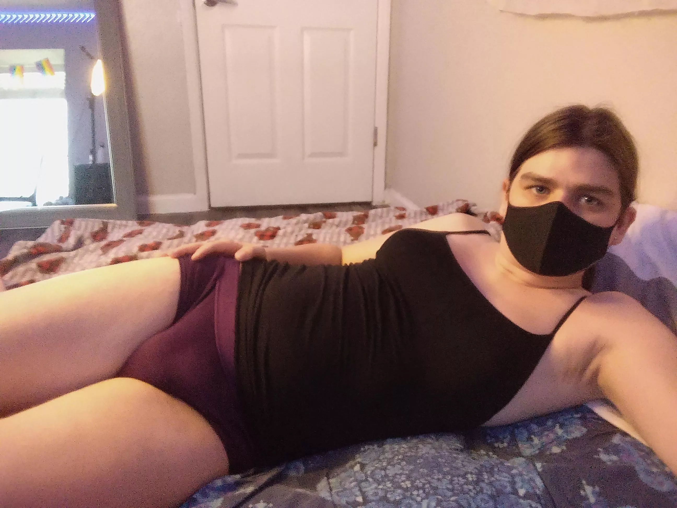 can you tell what's in my pants? 🧐🥺 can you tell what's in my pants? 🧐🥺