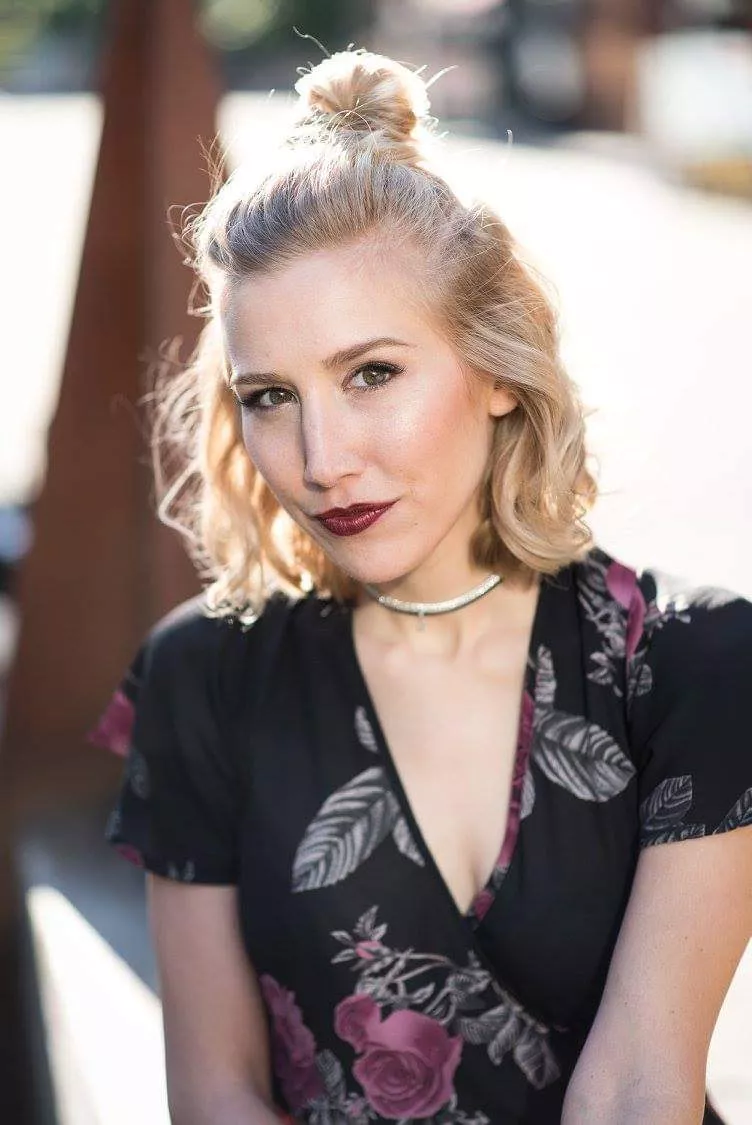 Canadian singer and model Stephanie Standerwick Canadian singer and model Stephanie Standerwick