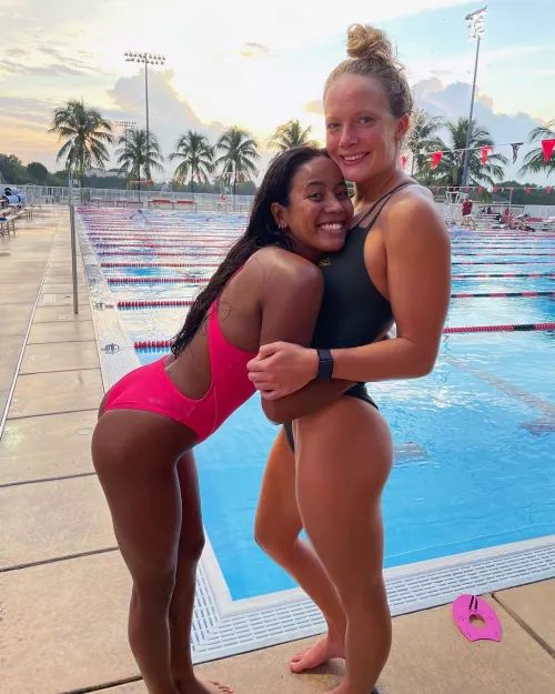 Canadian swimmers Aryanna Fernandes and Nina Kucheran Canadian swimmers Aryanna Fernandes and Nina Kucheran