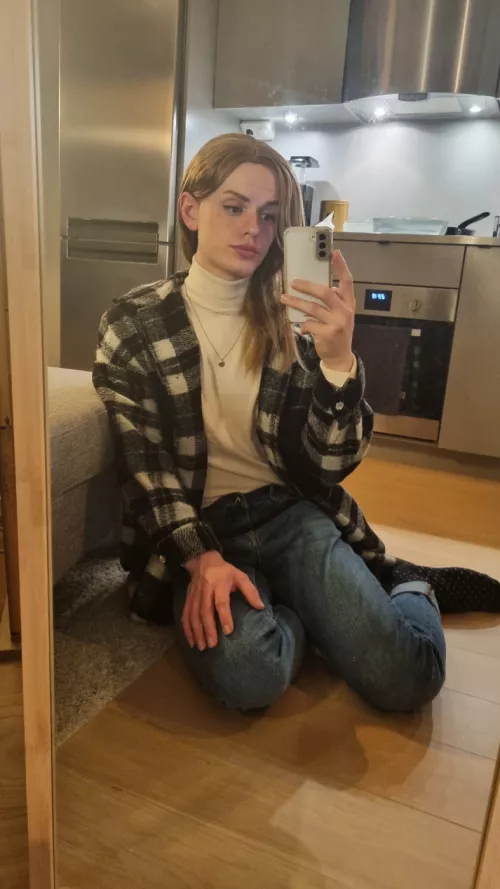 Cannot wait until I can throw this wig in the trash 😣