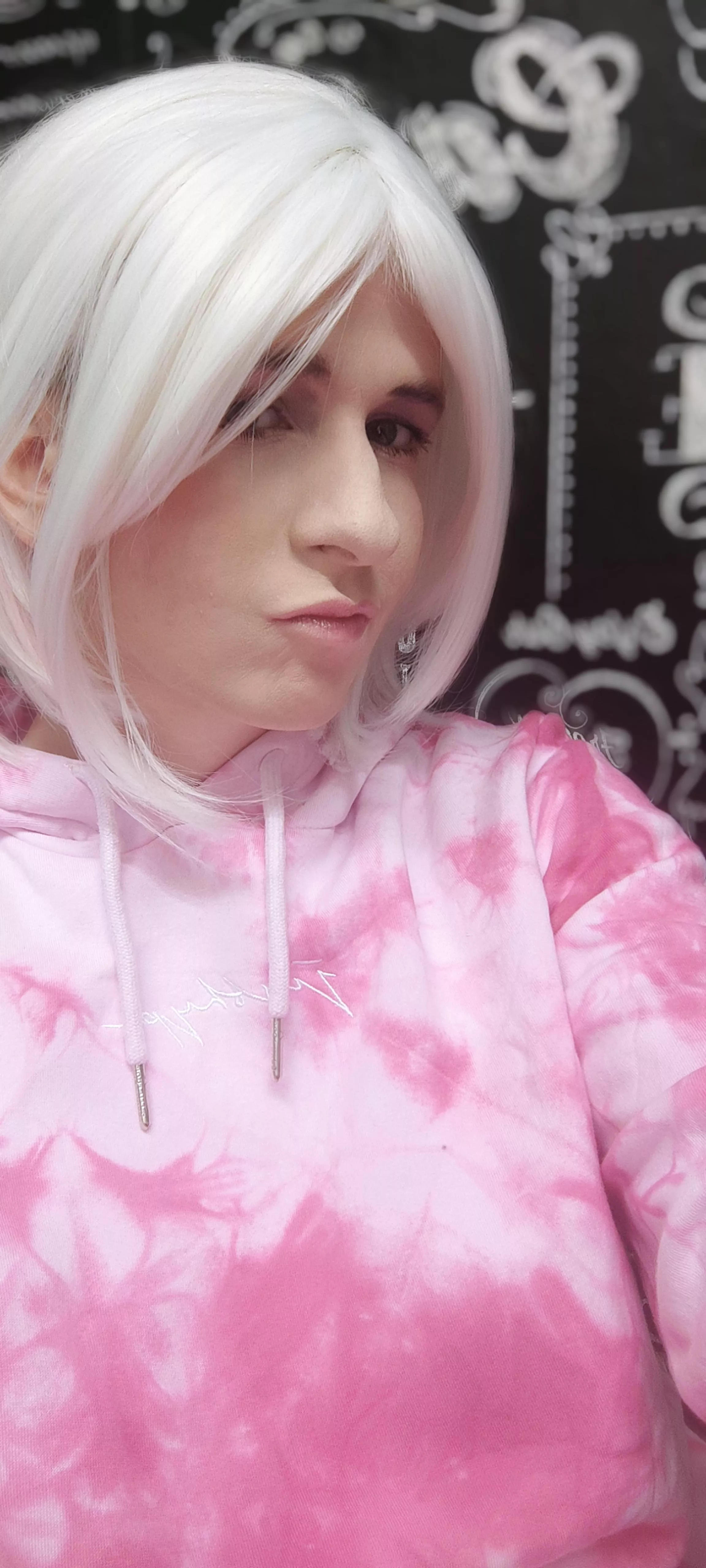 Can't believe we can't post videos on here that kills Alot of fun anyway back to trying be sweet And innocent waiting for some python's be fed! At 4 in the morning!!xx