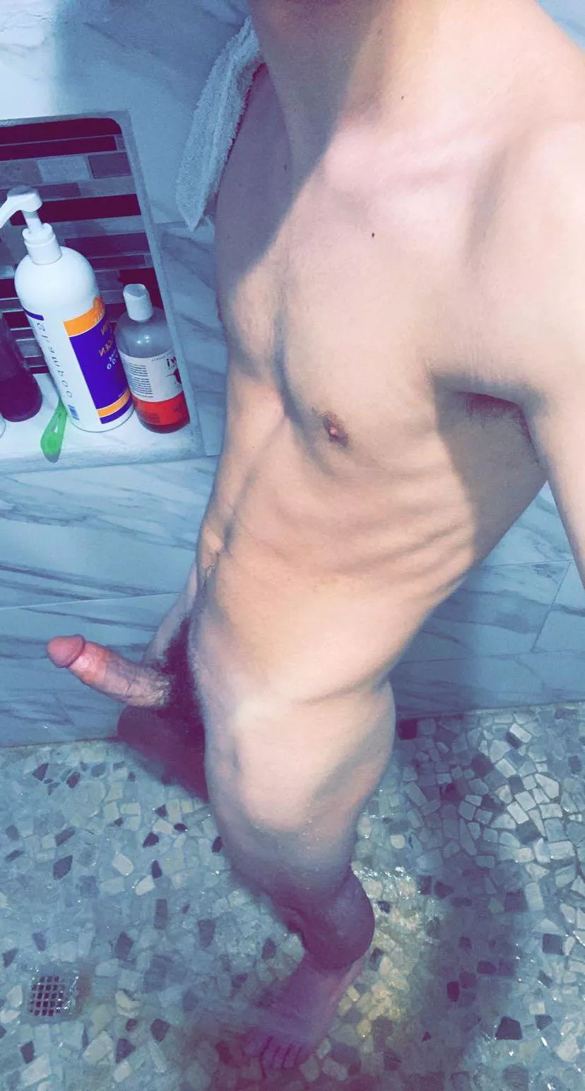 Can’t do Christmas without licking a candy cane😉