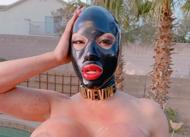 Can't get enough of Latex Ava Can't get enough of Latex Ava
