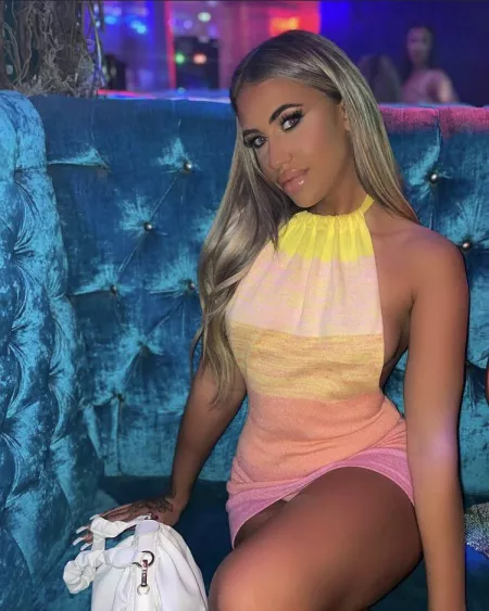 canβt get enough of this bimbo