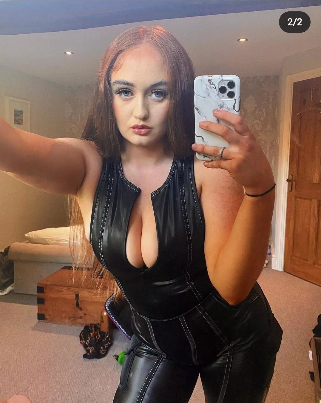 Cant help but look Cant help but look