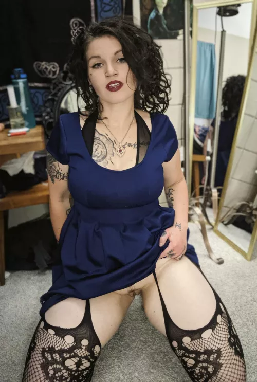 Can't quite decide between being cute or being sexy.. Gonna go ahead and try for both:)