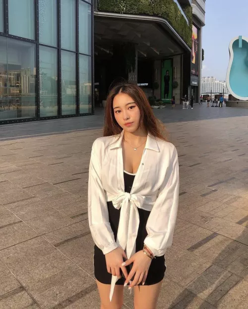 cant stop looking at her cant stop looking at her