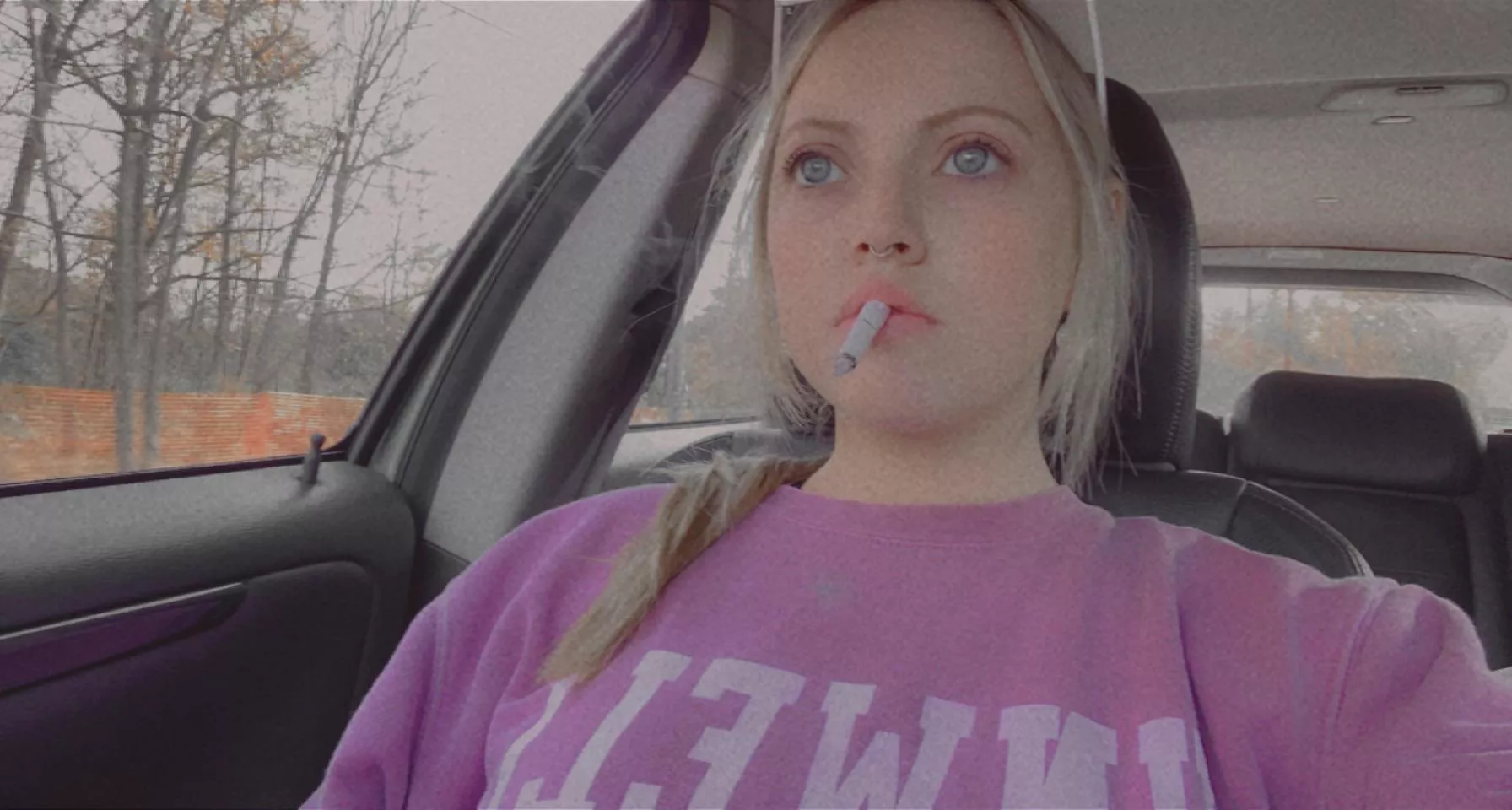 Car smokes are my favorite. 🚬🖤 Car smokes are my favorite. 🚬🖤