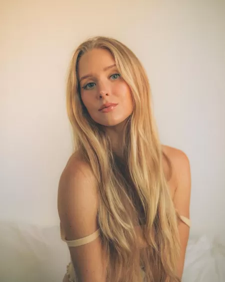 Caroline Caroline