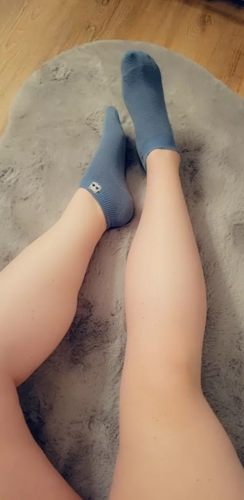 Cat girl with sock fetish here... these feel so nice 😳