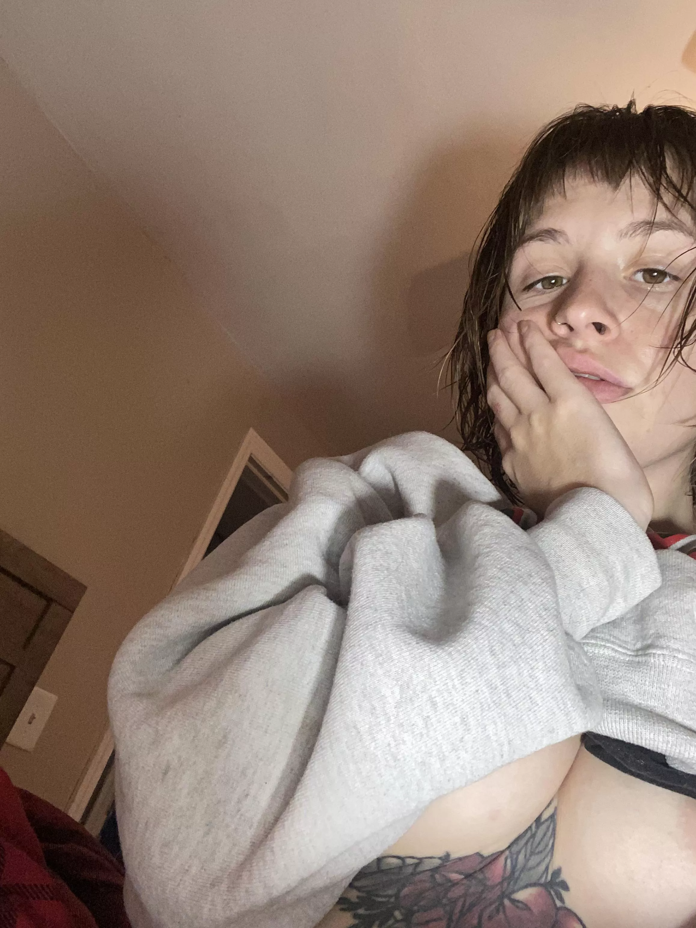 Catch me in bed ALL day ?