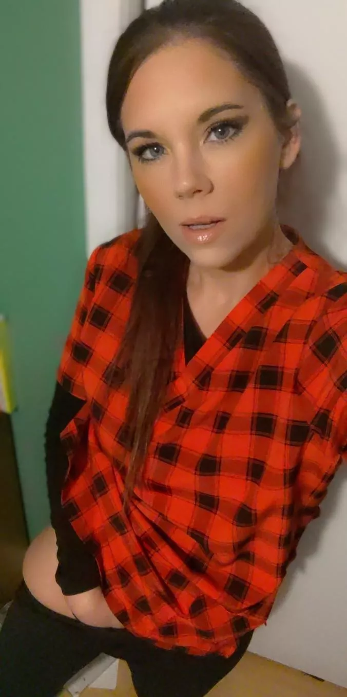 Caught again with my hand down my pants 😜