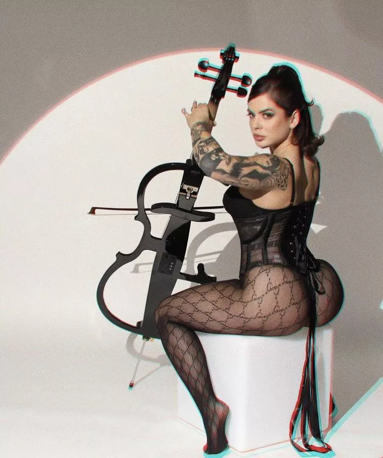 Cellist Booty Cellist Booty