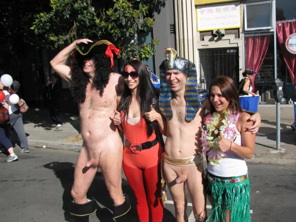 CFNM in review: 3 thumbs and 2 dicks up