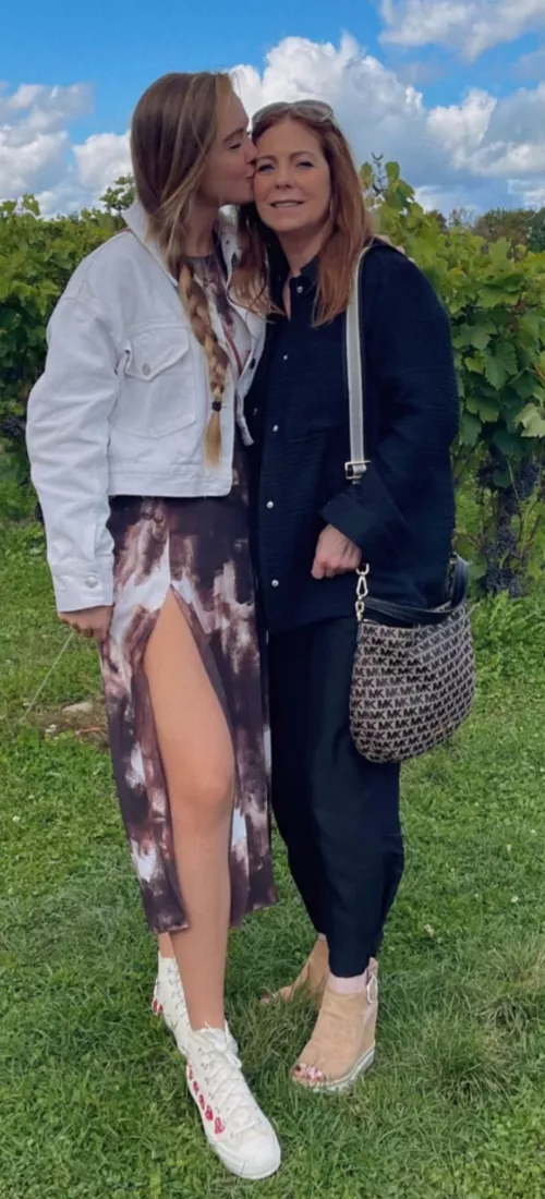 Charlotte Robillard-Millette With Mom 🍁🎾 Charlotte Robillard-Millette With Mom 🍁🎾