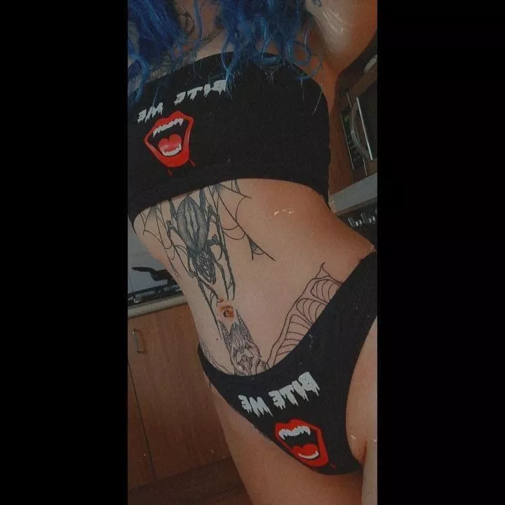 Check me out, few more free trials otherwise im $10 a month and i do a lot of PPV xxxx link is in my bio