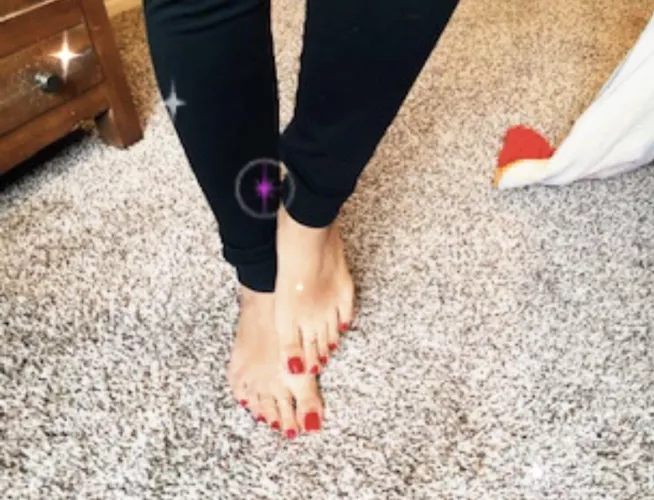 Check out my cute nail polish and new toe rings π all ready for you to suck on them daddy π¦