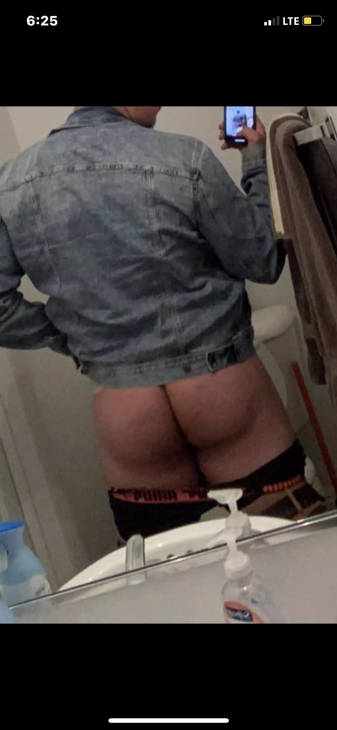 Check out my snap to see more hmu @j.ramirez505