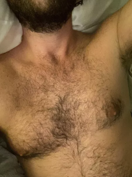 Chest beard and a pit tease π