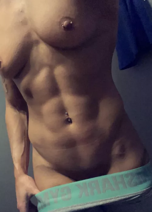 Chest or abs on Monday? How about both ๐คท๐ปโโ๏ธ Chest or abs on Monday? How about both ๐คท๐ปโโ๏ธ