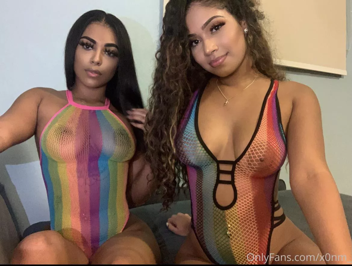 Chick on the right? Pls help! Thank you! Chick on the right? Pls help! Thank you!