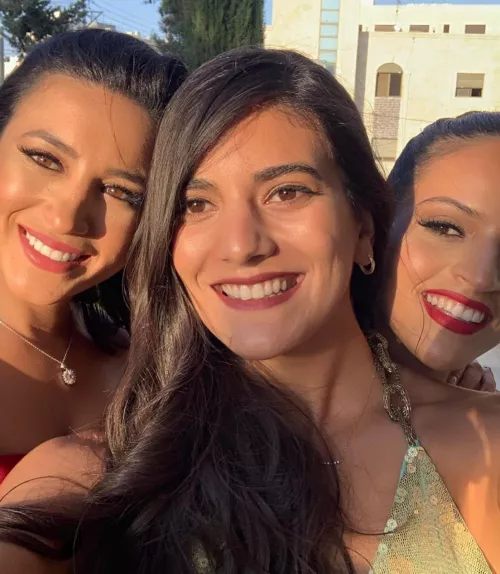 Chicks Celebrating the bride ! Chicks Celebrating the bride !