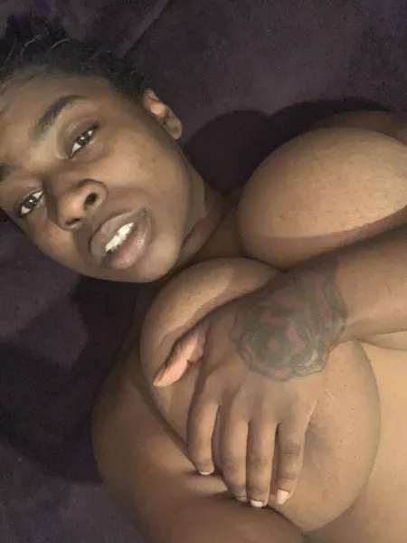 Chillin on OF wyd? 27F Chillin on OF wyd? 27F
