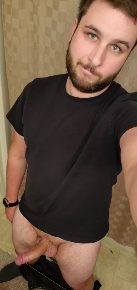 Chilling on a titty Tuesday bored? Spice it up with strangers on reddit π