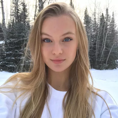 Chloe Vialaret Chloe Vialaret