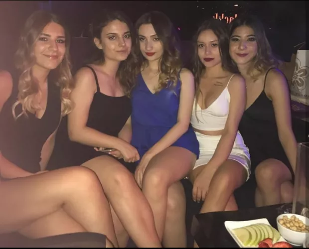 Choose from 5 pairs of legs