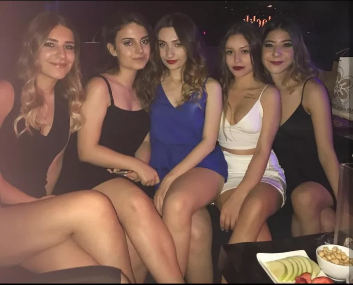 Choose from 5 pairs of legs