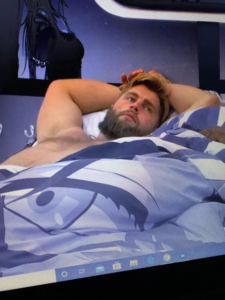 Chris (he’s so horny it’s obvious I wanna be in that bed with him!)