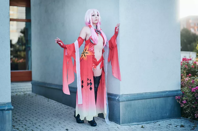 Christine Usi as Yuzuriha Inori