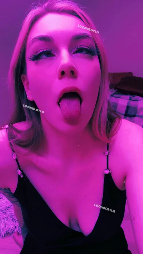 Christmas ahegao for you... Got something for my tongue? ๐
๐ Christmas ahegao for you... Got something for my tongue? ๐
๐