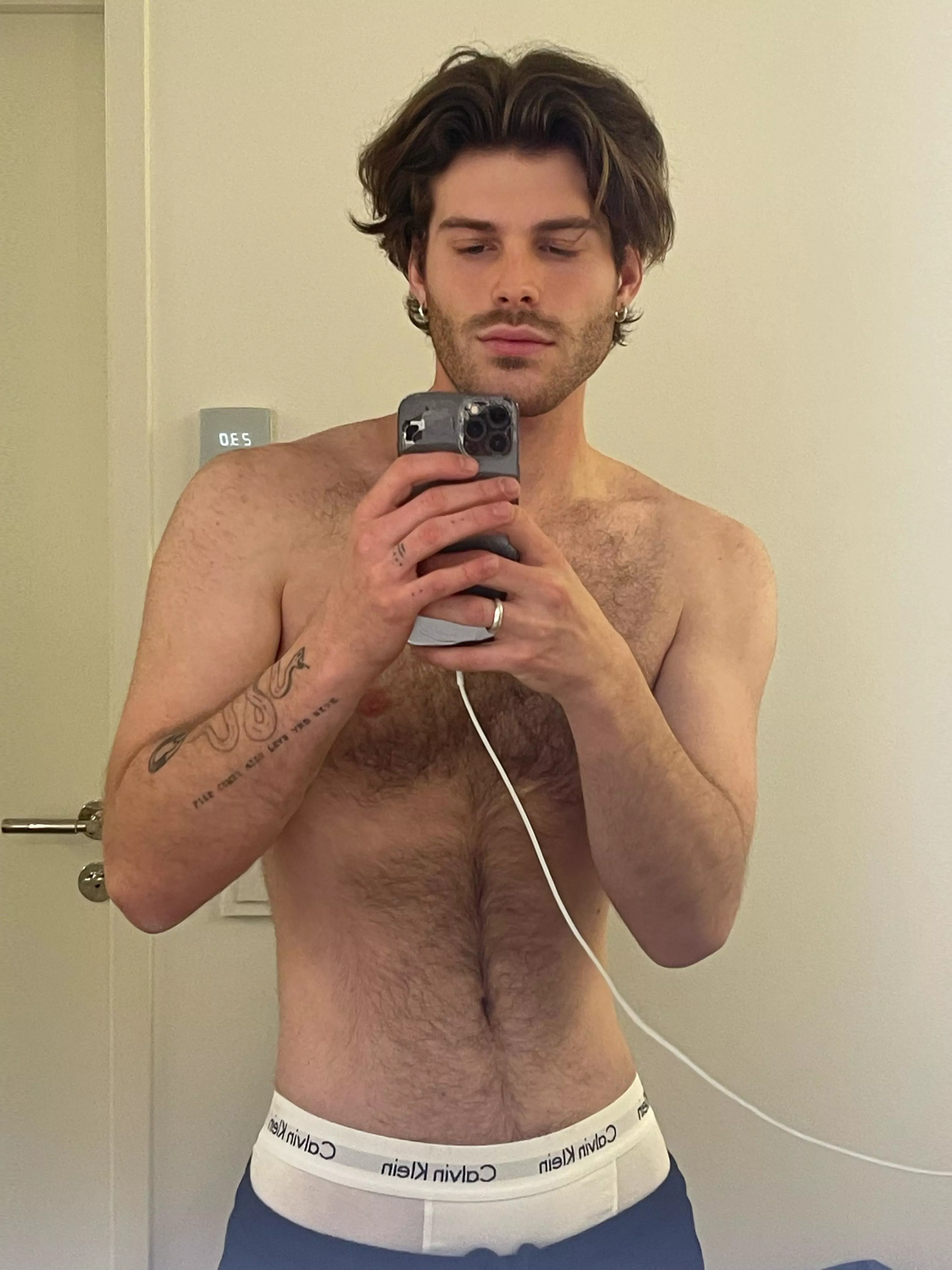 Christmas morning 🎄 santa please give me a boyfriend for Christmas