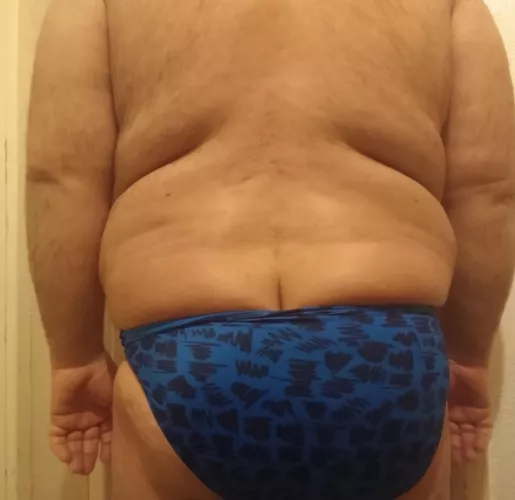 Chub squuezed into swim pantues